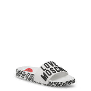 Me encantan las sandalias y chanclas de Moschino 