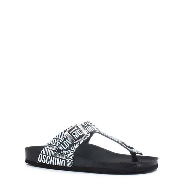 Me encantan las sandalias y chanclas de Moschino 